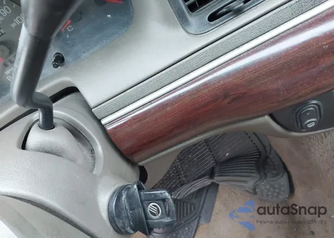 2003 Mercury Grand Marquis Gs from USA, damaged, VIN 2MEFM74W53X640795